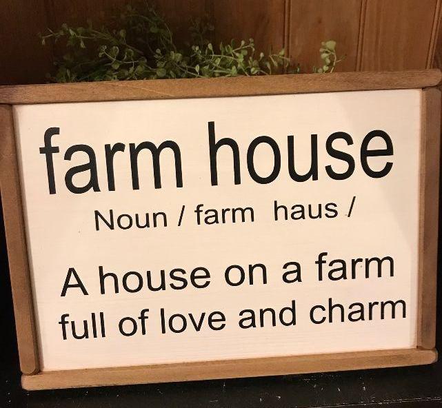 Farmhouse Definition Picture